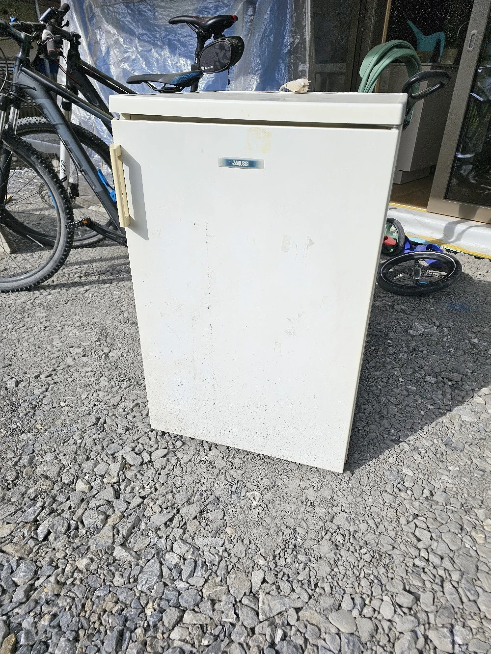 Kühlschrank (optimal für Baustelle)
