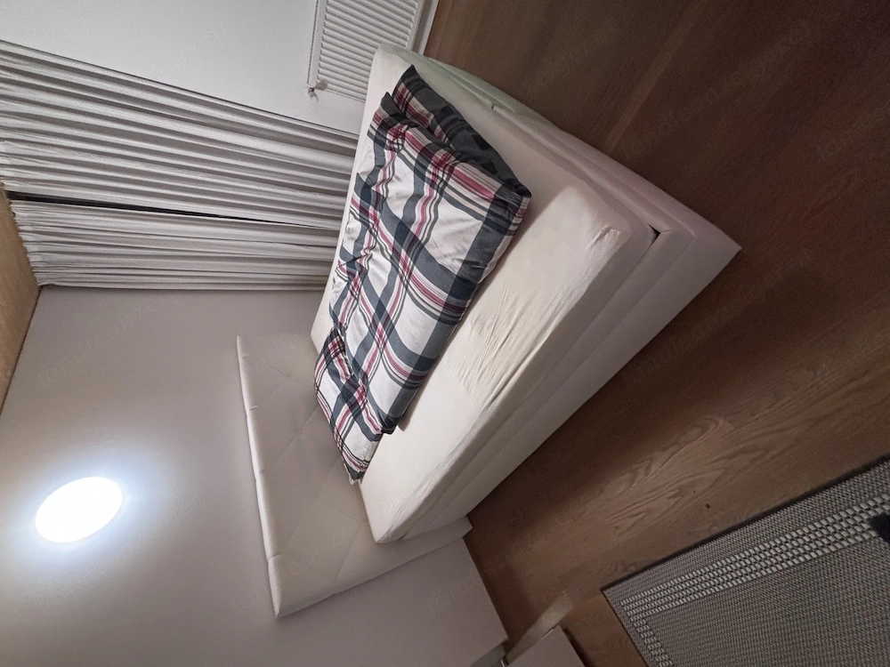 Verschenke schönes Bett