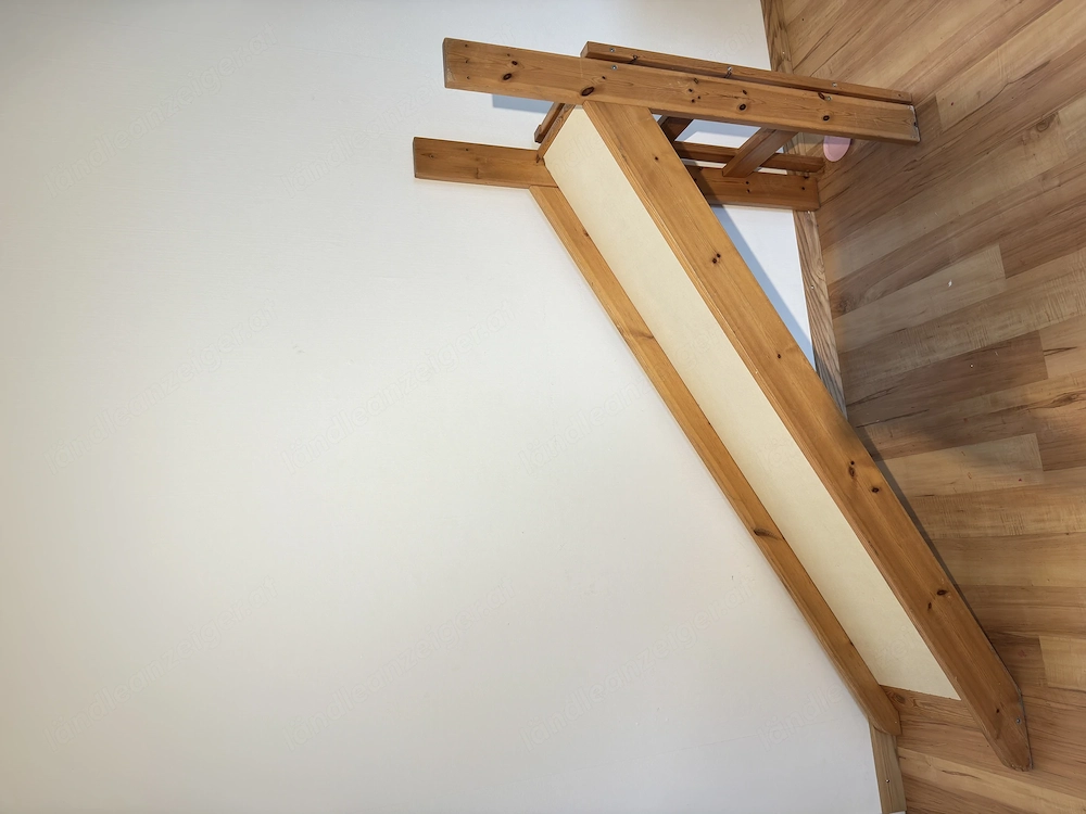 Rutschbahn aus Holz - guter Zustand