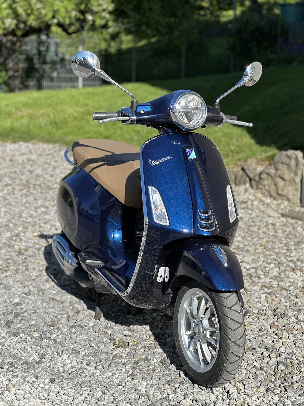 Vespa Primavera 50 Moped