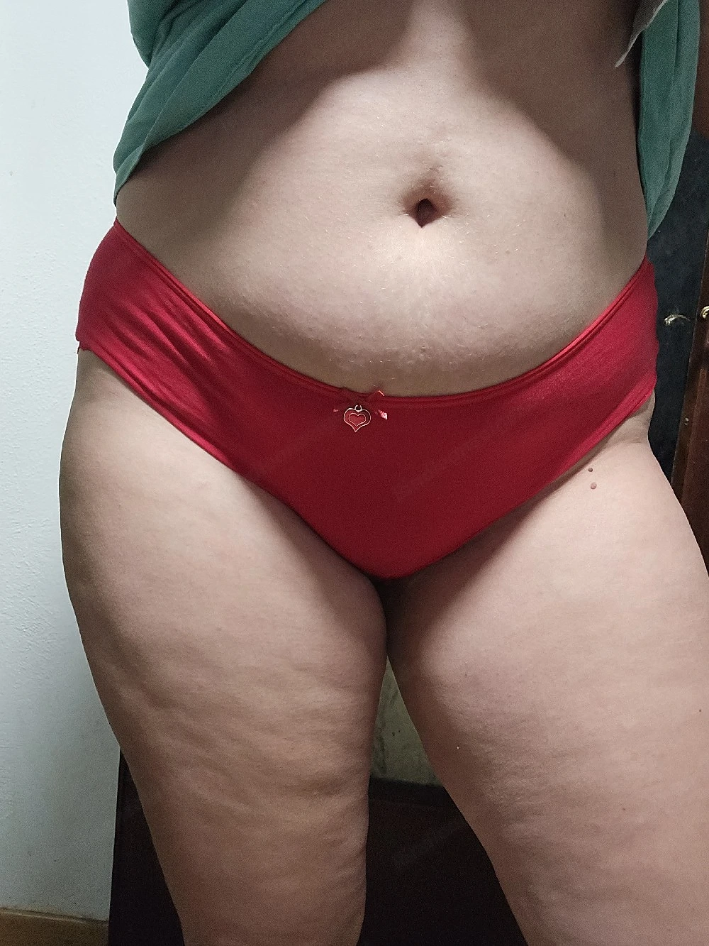 getragener roter slip