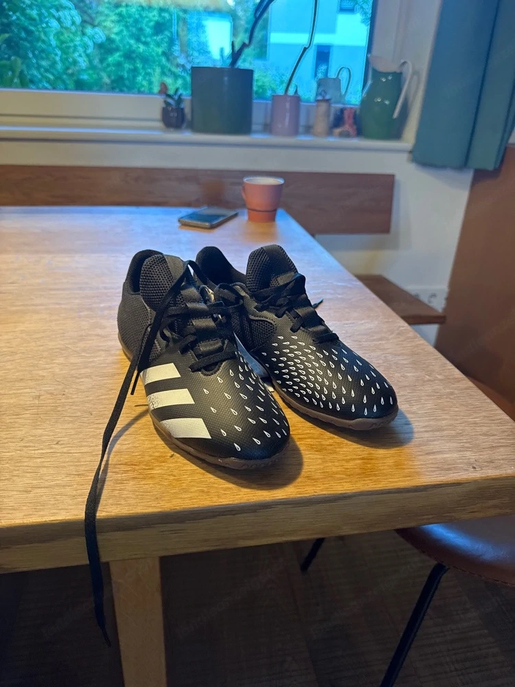 Adidas Hallenfussballschuhe