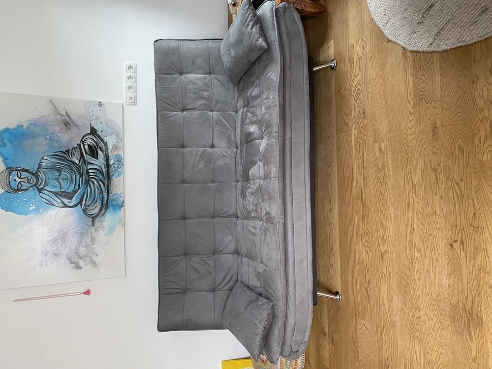 Neuwertige Couch 