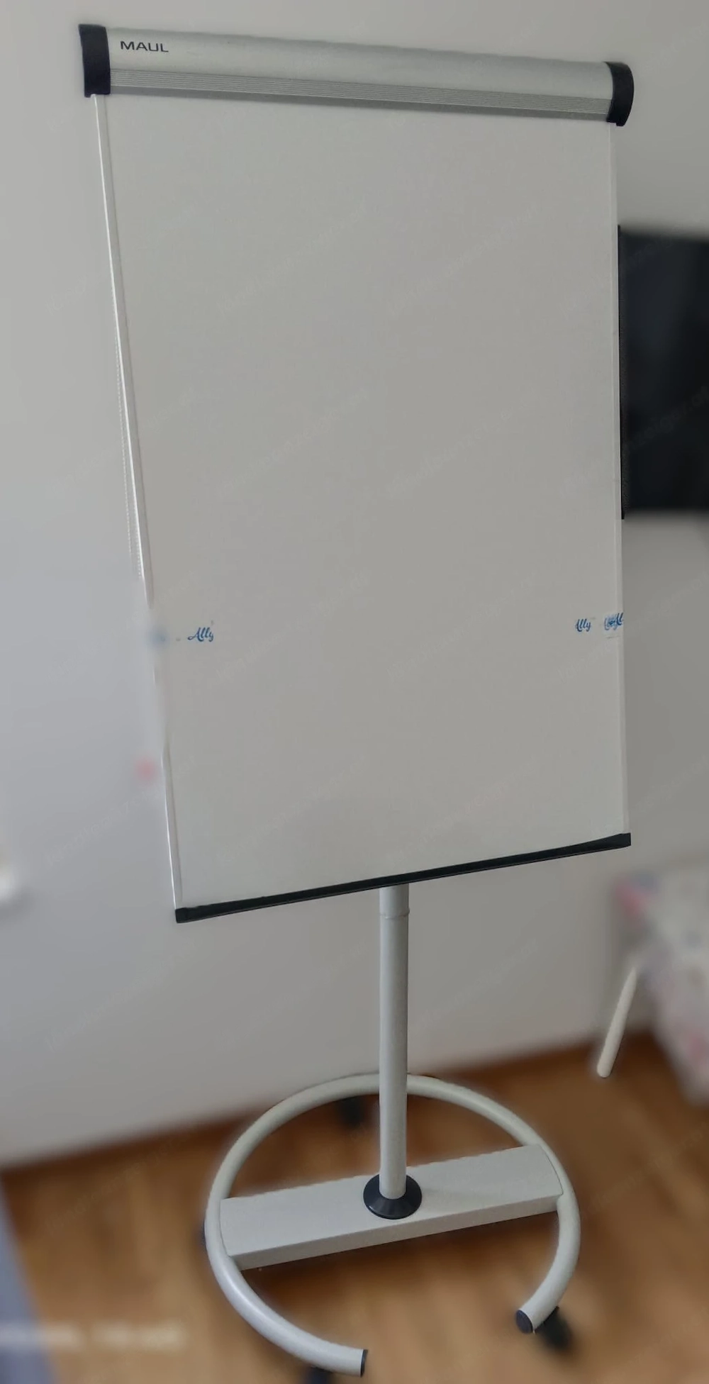 Großes mobiles Whiteboard von MAUL   neuwertig