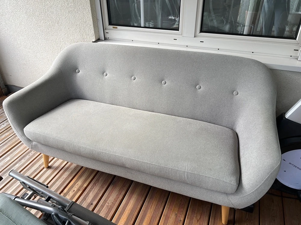 Couch grau