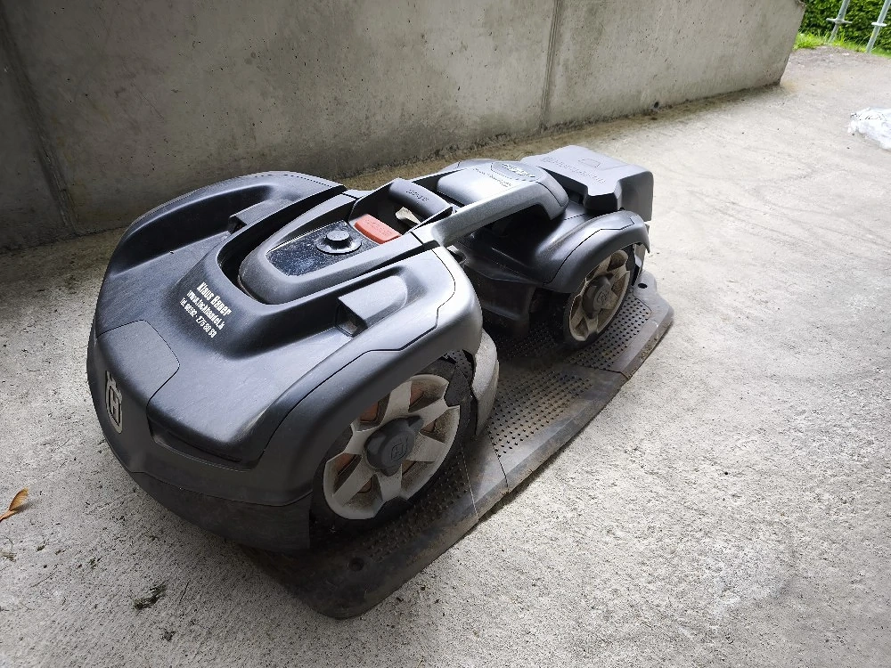Husqvarna Automower 435X AWD
