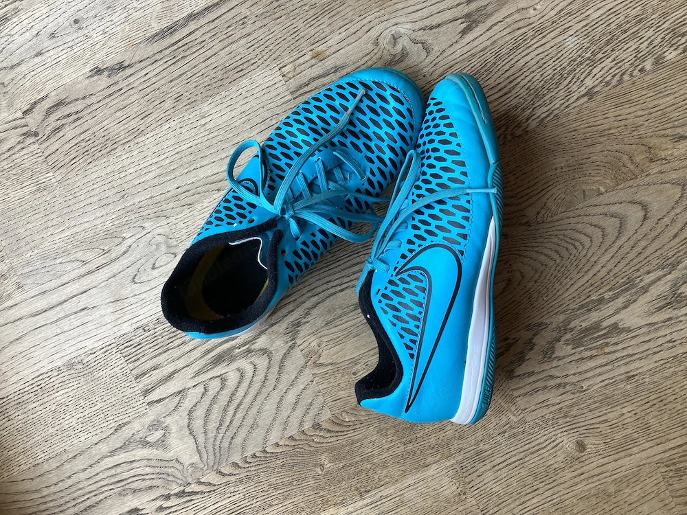Nike Turnschuhe   Hallenschuhe 