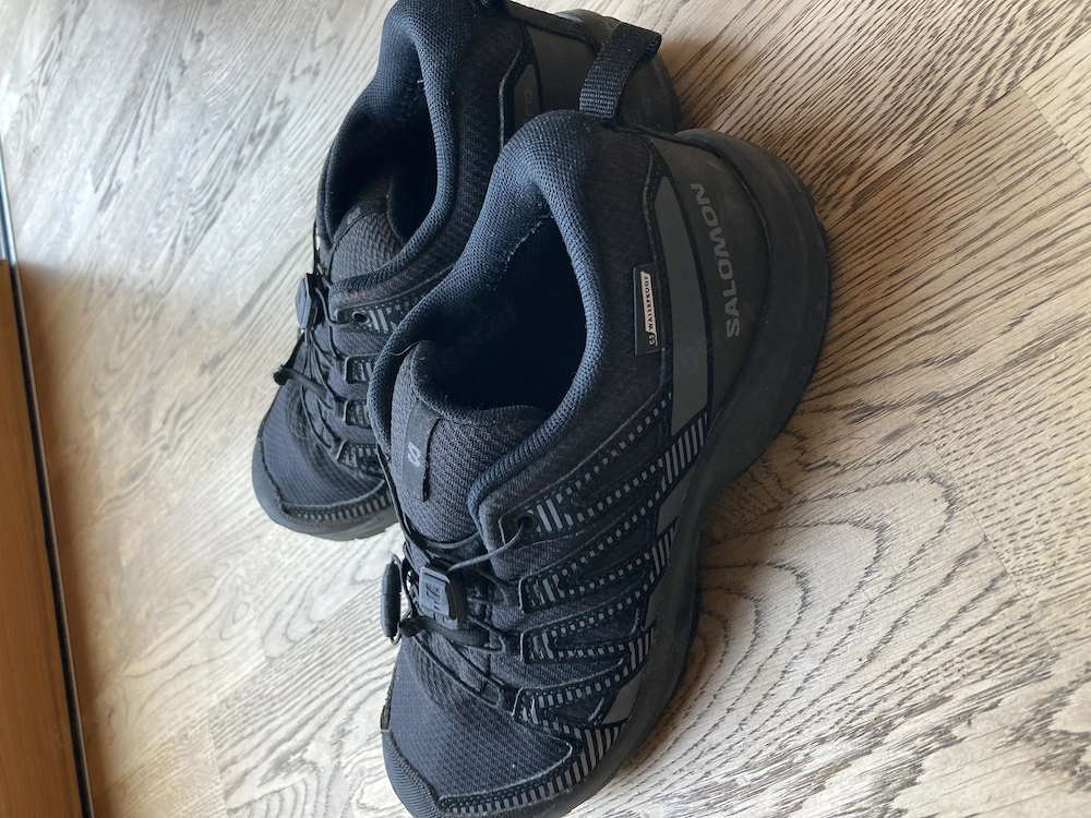 Salomon Trekking Schuh