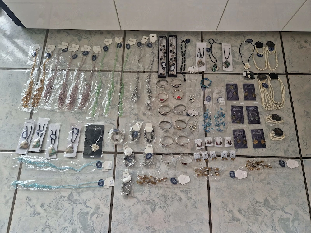 Schmuck Restposten Modeschmuck Flohmarkt Starterpaket Ohrringe Armreifen Markt Verkauf S10