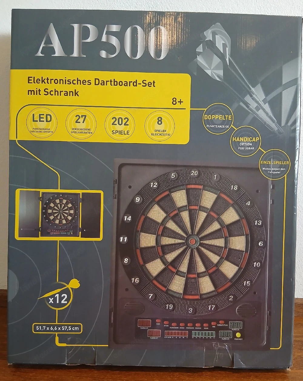 Elektronisches Dartboard-Set mit Schrank