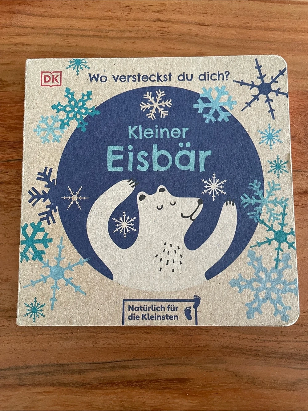 Pappbuch mit Gucklöchern "Kleiner Eisbär"