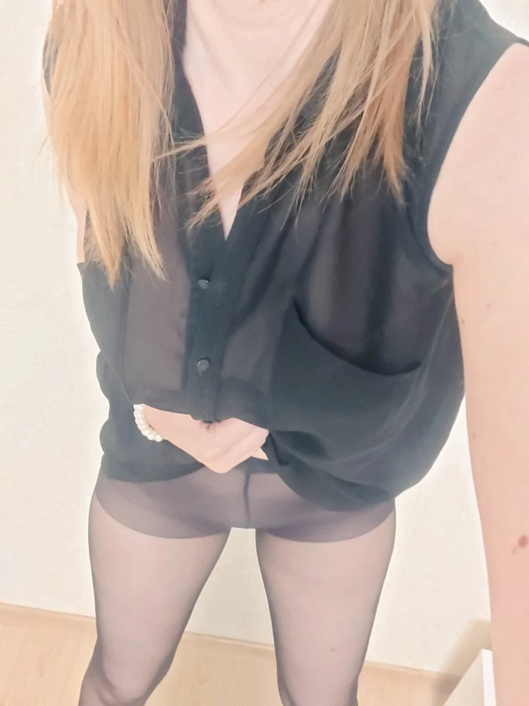 She walks in and the room changes