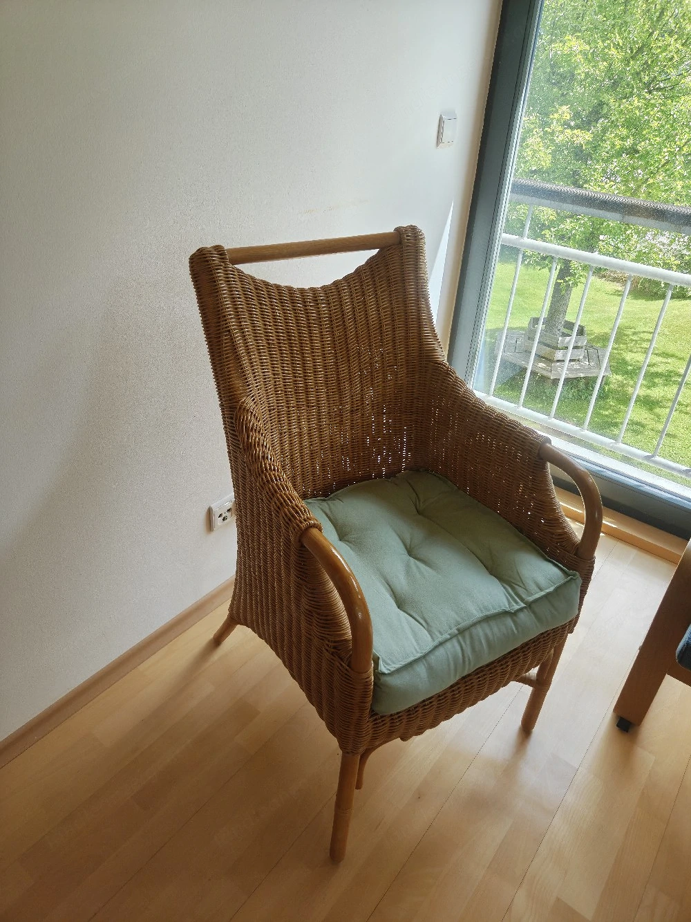 bequemer Korbstuhl