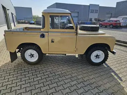 Land Rover 