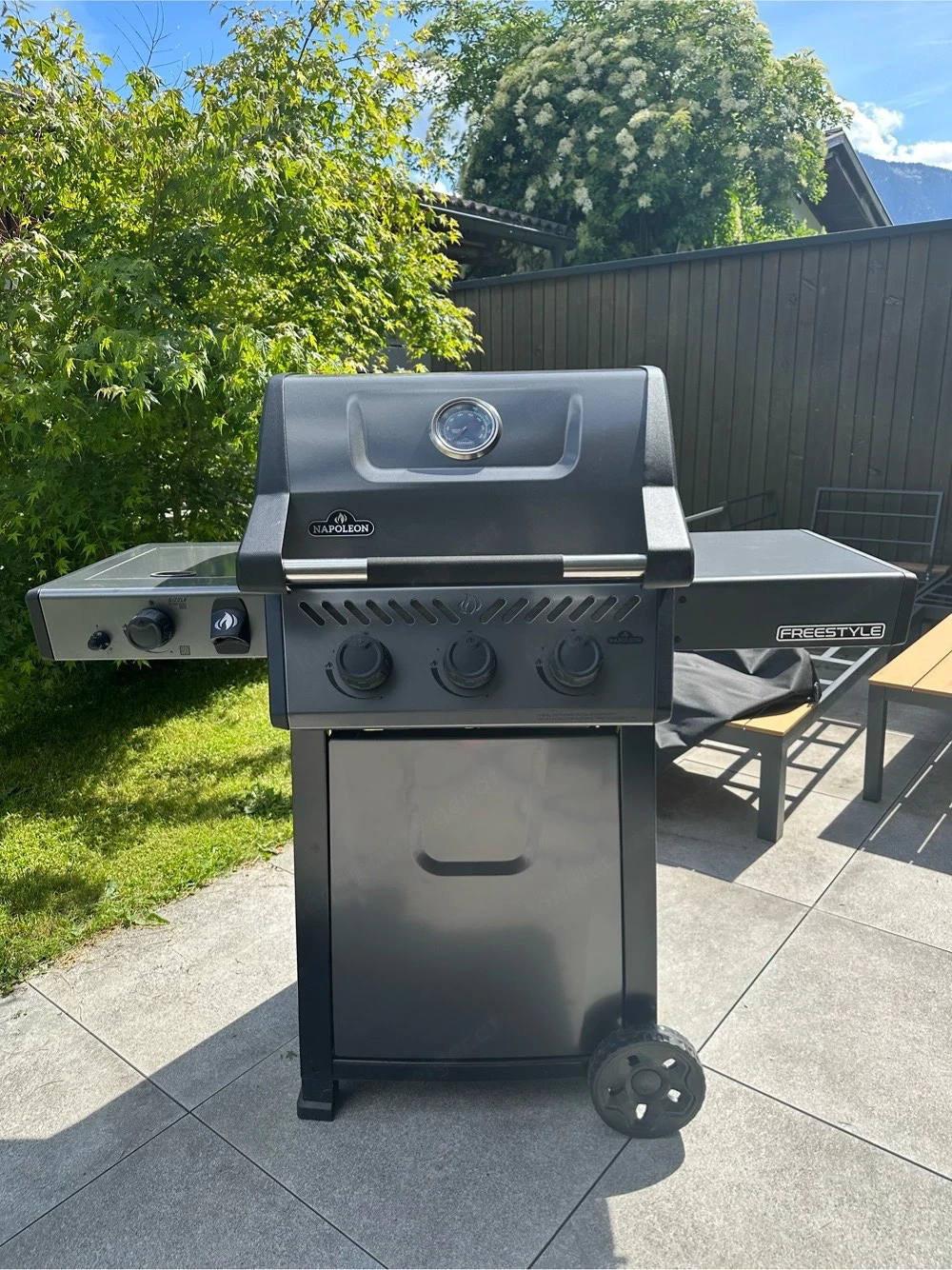RESERVIERT Neuwertiger Napoleon Gasgrill