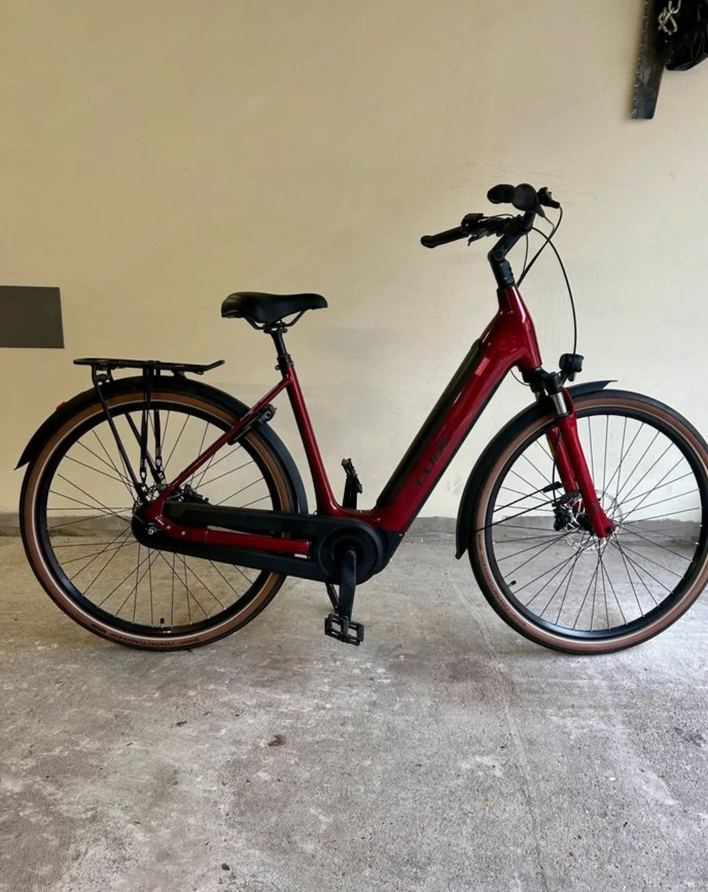 Cube Supreme Hybrid Pro 625 Easy Entry 54 cm
