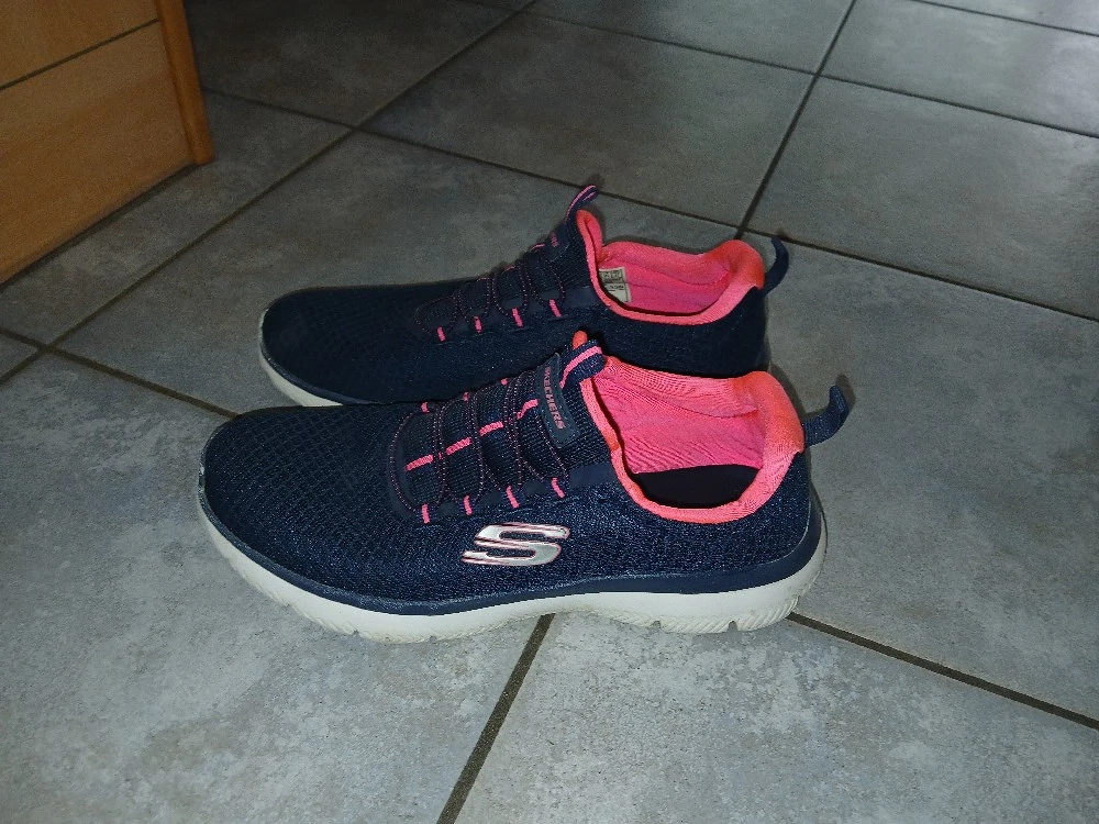 Sketchers Gr. 38