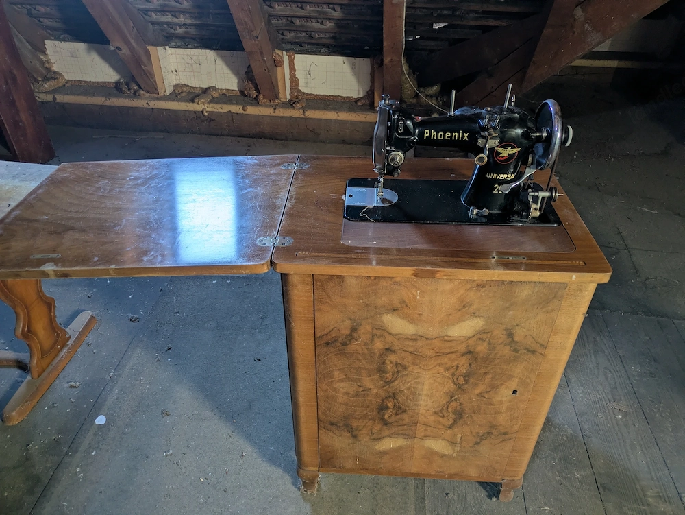ALTE Phönix Nähmaschine zu verkaufen