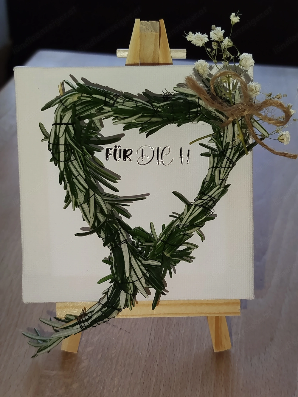 Deko kleine.Staffelei mit Rosmarinherz