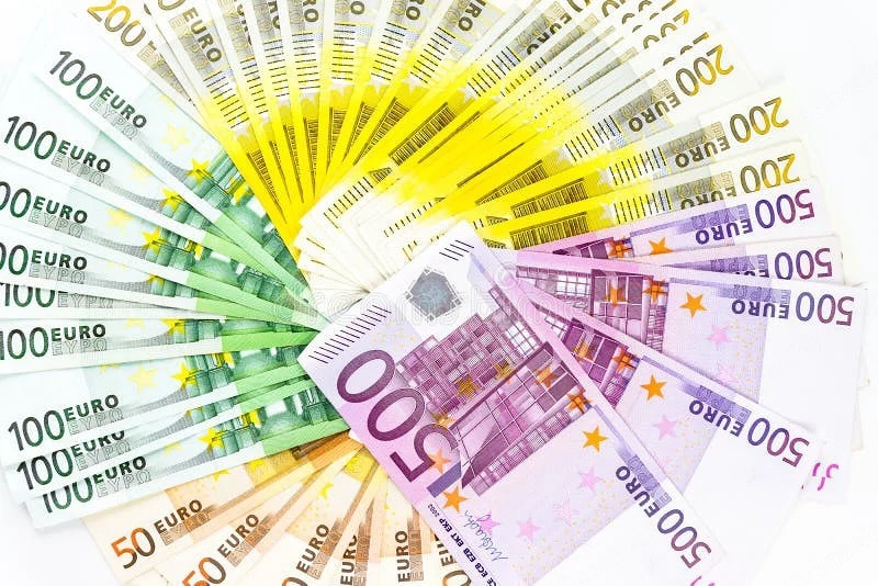 Wir bieten Kredite: und Investitionen von 10.000   bis 97.000.000   an.