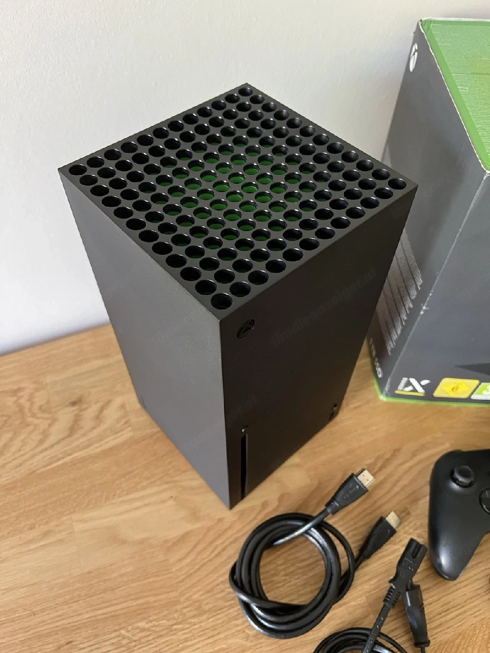 Microsoft Xbox Series X mit Forza 1TB SSD Schwarz mit 2 Controllern, 4K