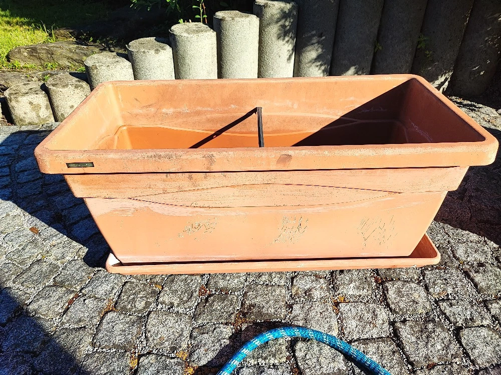 Pflanztrog mit Untersetzer 