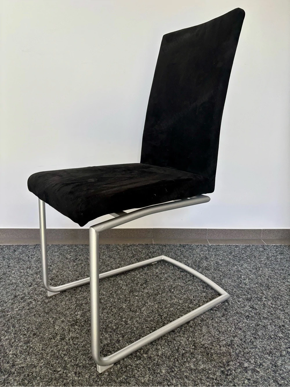 Velours Freischwinger Stuhl