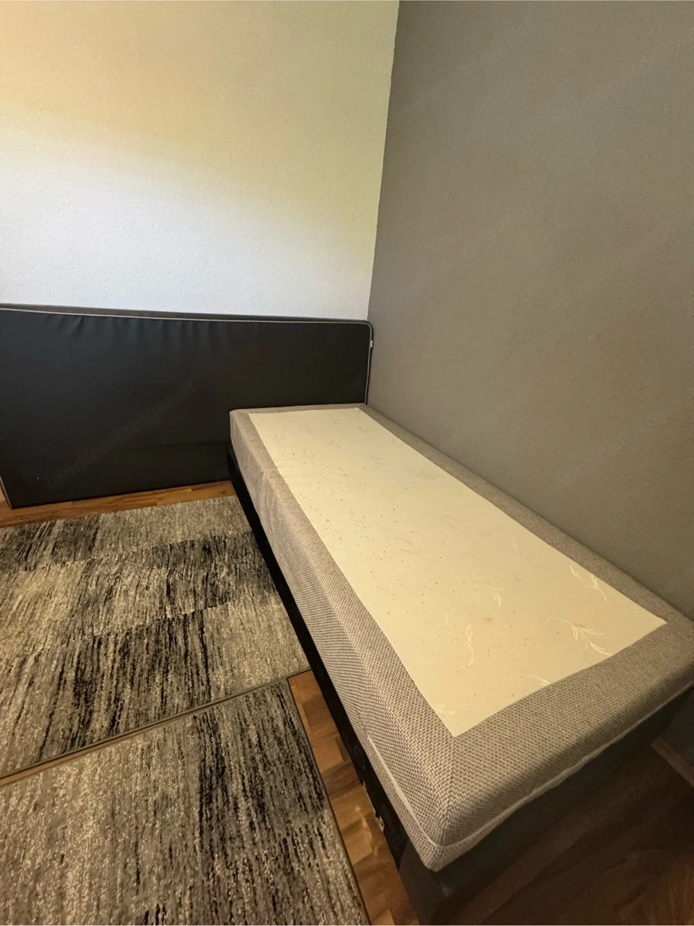 Bett 180x200 
