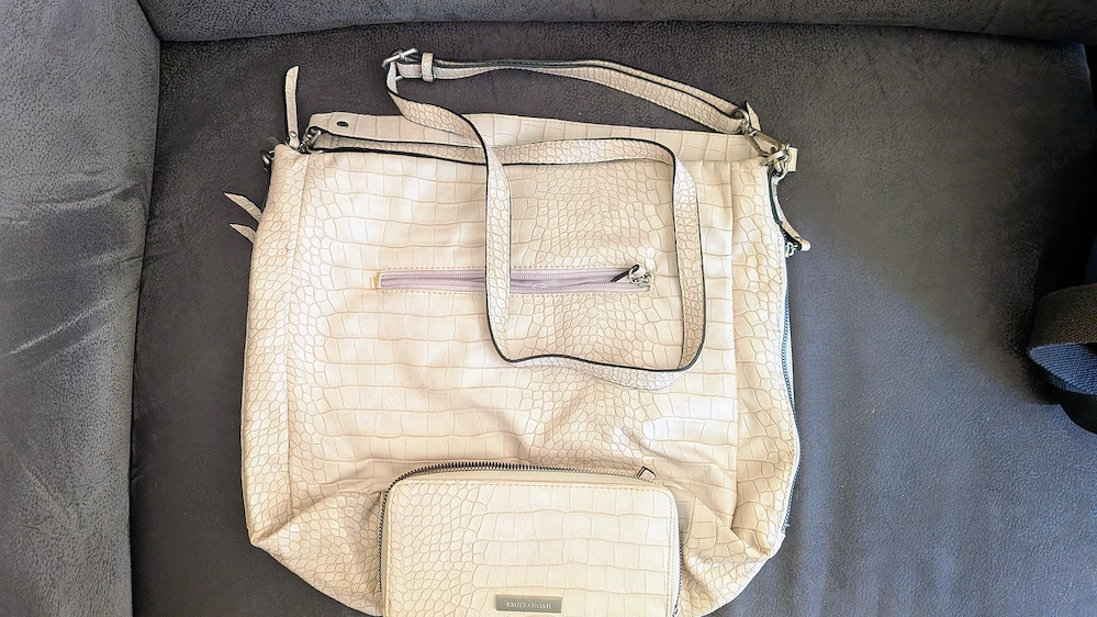 Handtasche und Geldtasche in beige