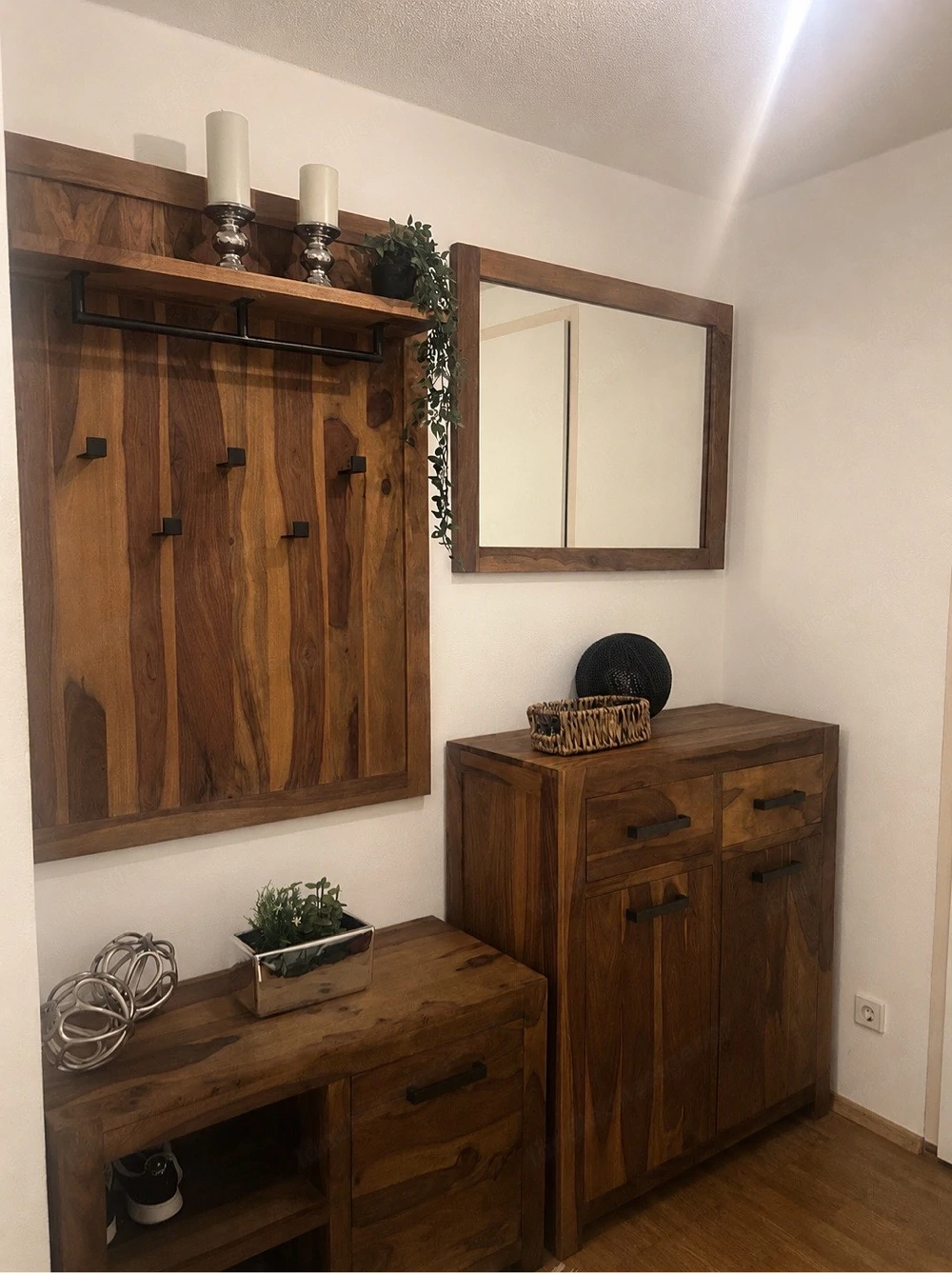 Holz Gardarobe