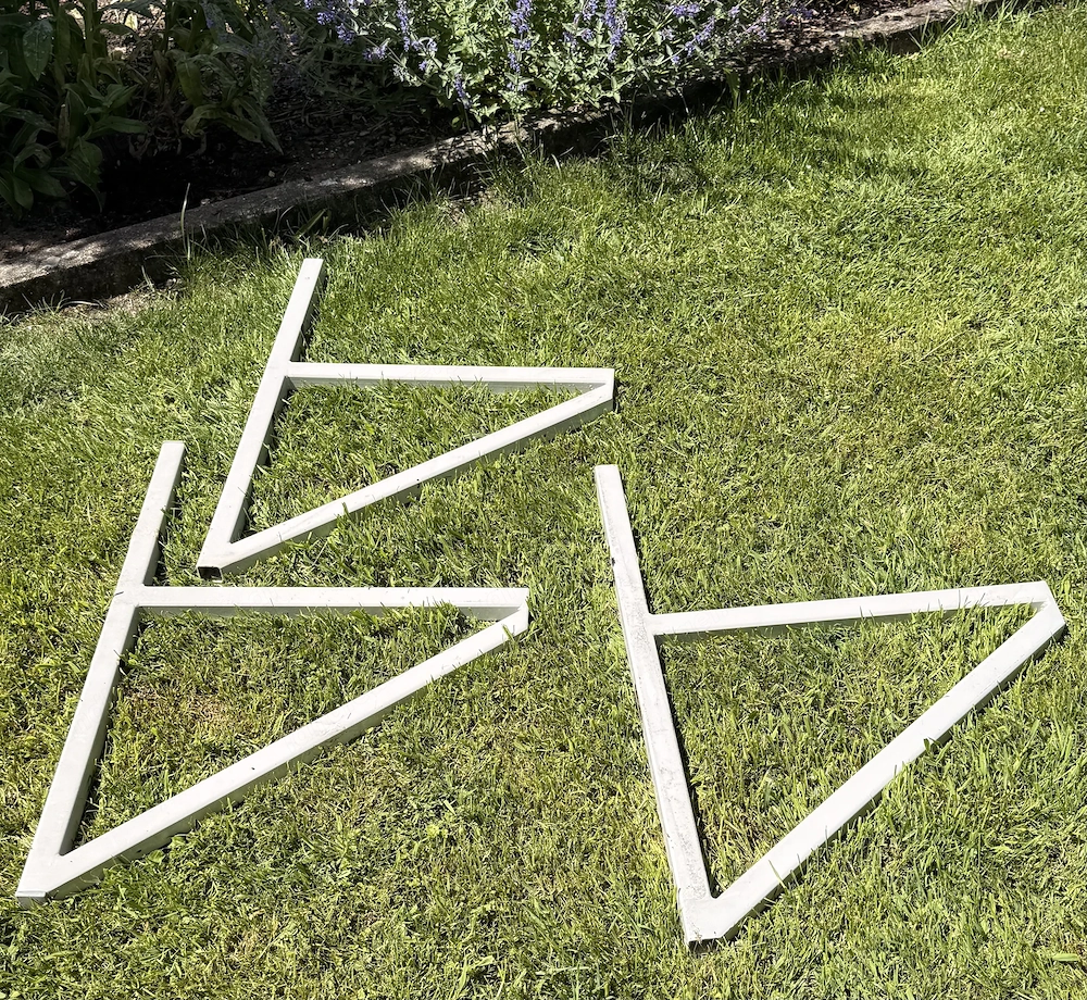8 Metallprofile zum Bau von Sitzbank