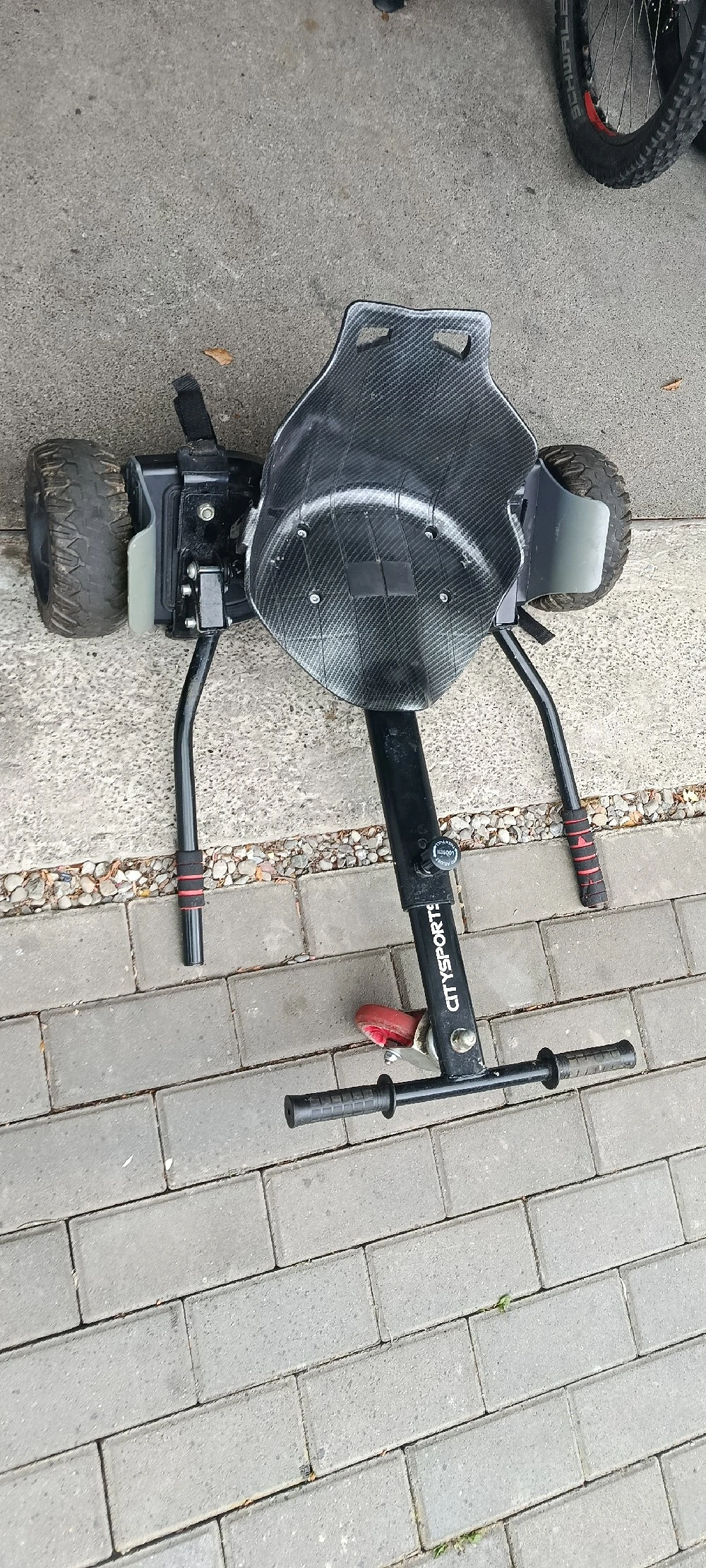 Hoverboard mit Sitz und Ladegerät 