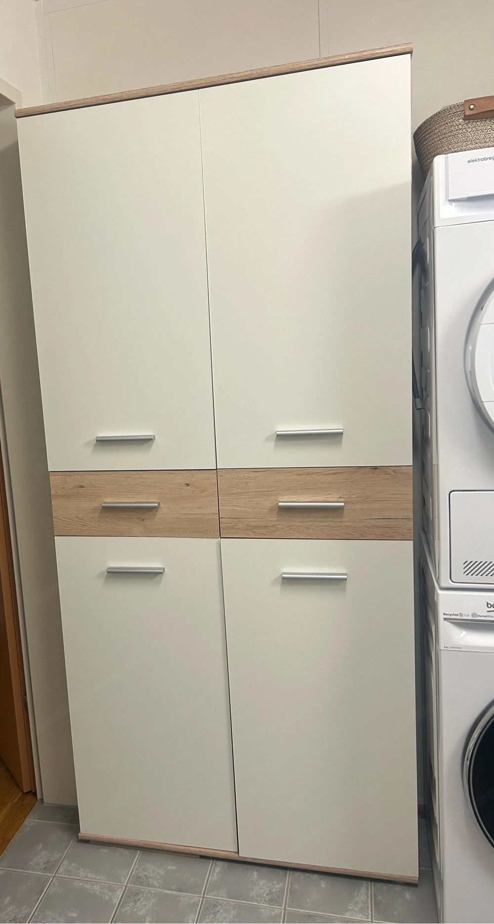Bad Schrank 