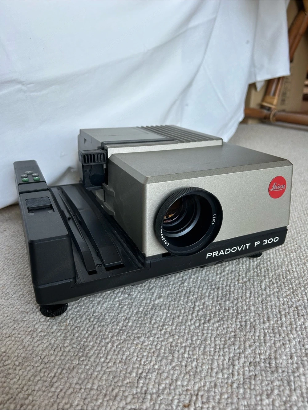 Diaprojektor Leica Pradovit P300 