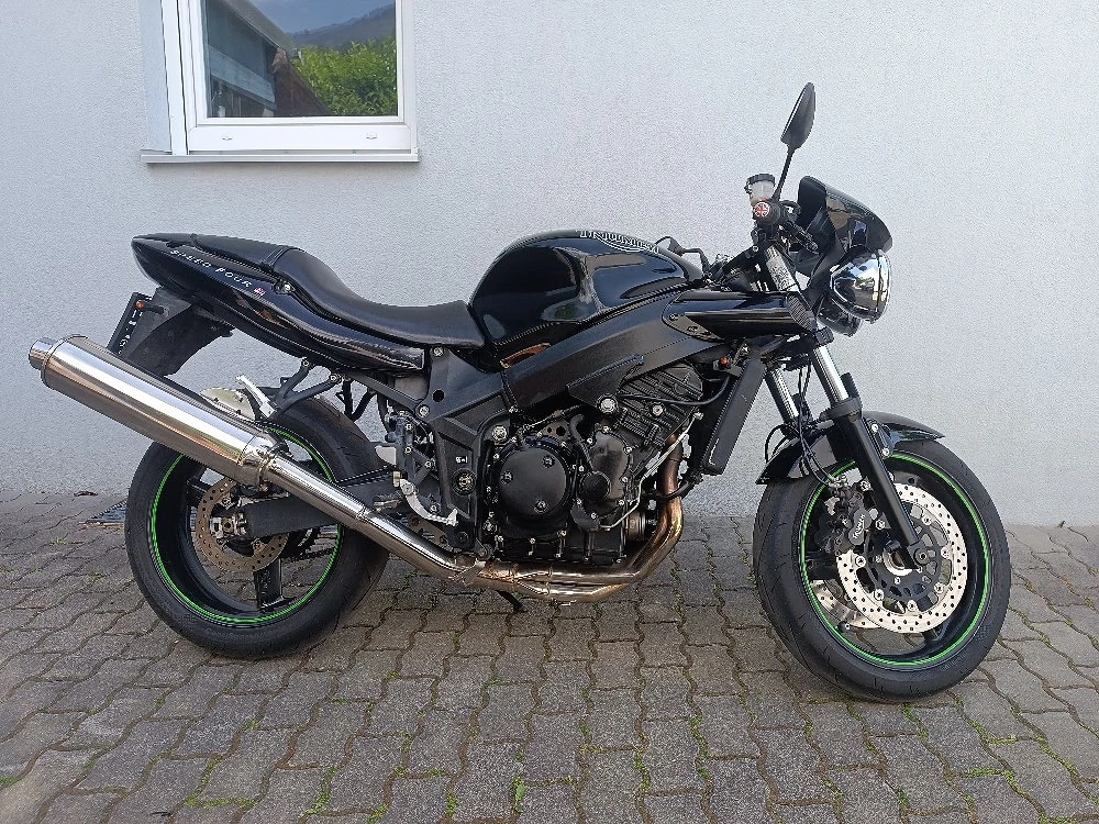 Triumph Speed Four 