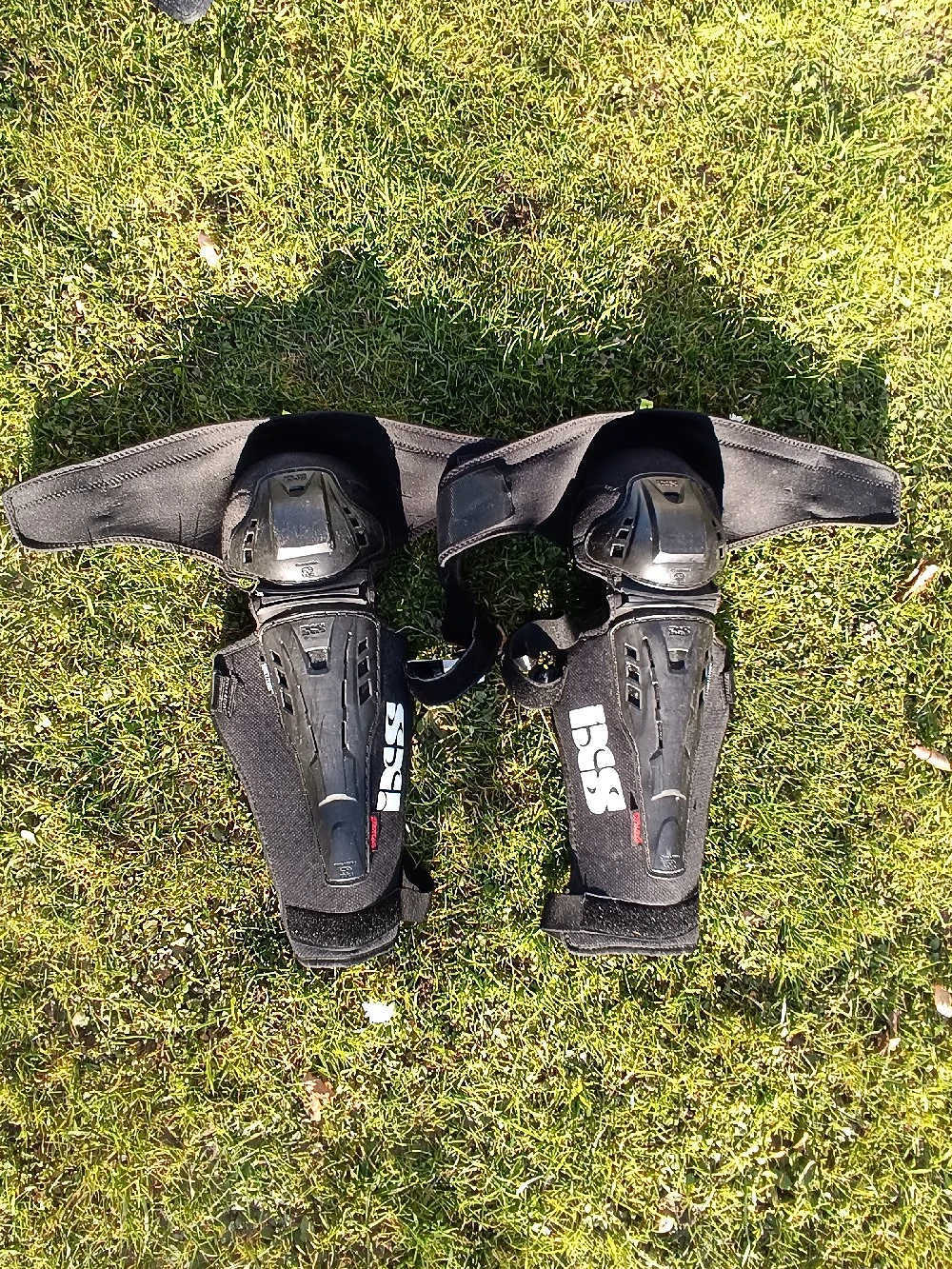 IXS Assault Knie Protektor 
