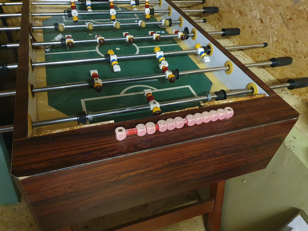Fußballtisch zu verschenken 
