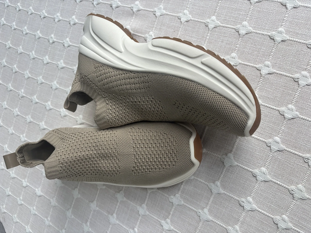 Bequeme Damen Sneaker im modernen Slip on Style