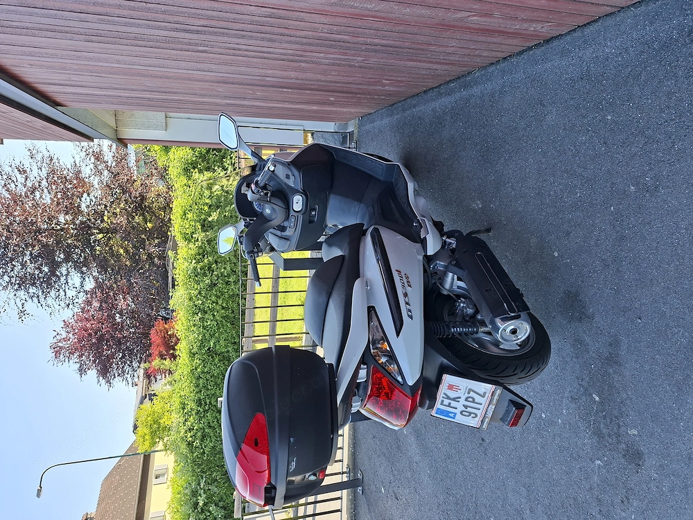 Motorroller 300er