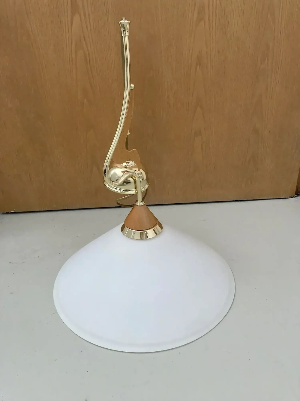 1 Deckenlampe   2 Wandlampen