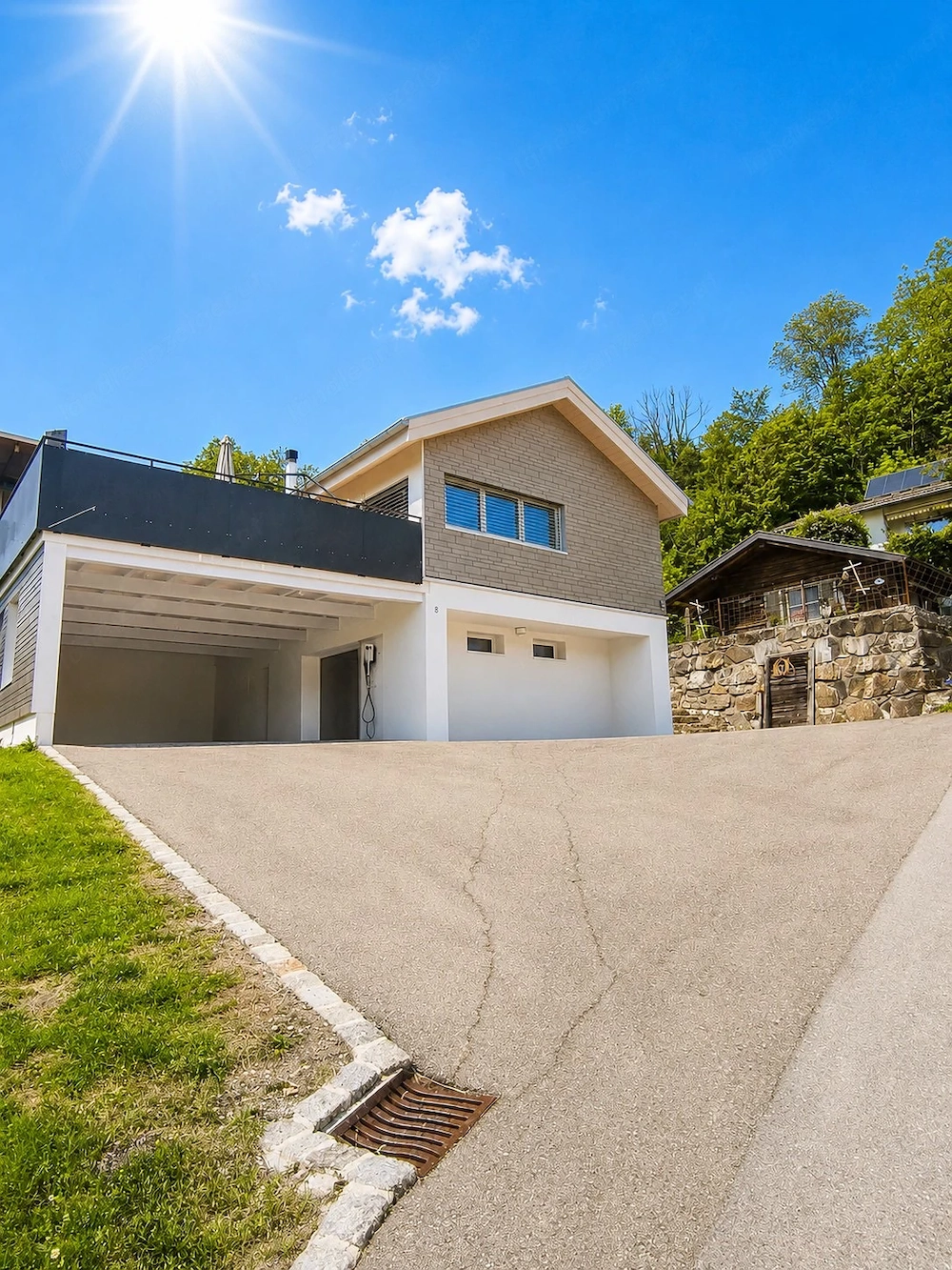Einfamilienhaus mit Garten, Garage und Carport in Dornbirn Gütle
