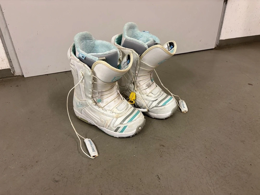 Snowboardschuhe