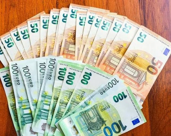 Wir bieten Kredite: und Investitionen für alle in Österreich