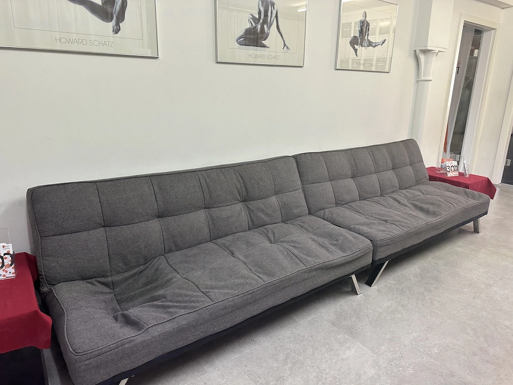 Graue Couch 
