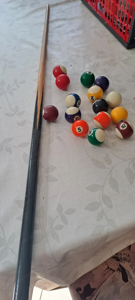 Bilardkugeln für kleinen Tisch