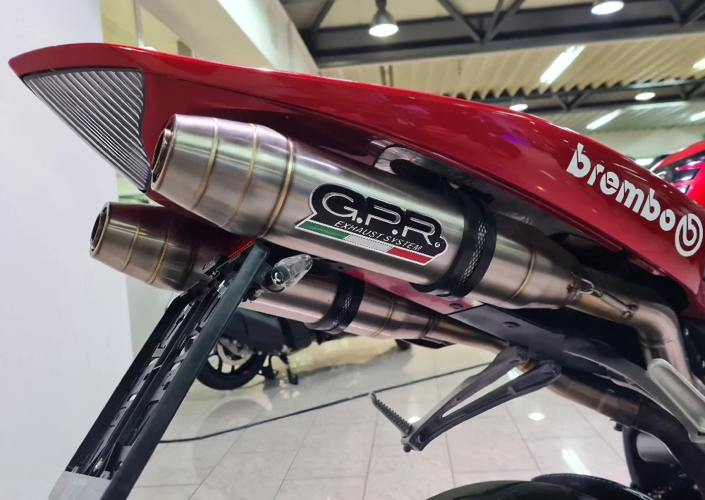 Yamaha YZF R1