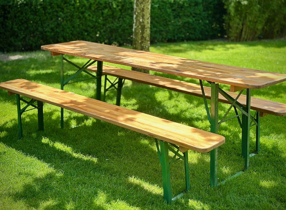 Bierzeltgarnitur * 220 x 50 * Gratis BiTiKork Biertisch-Schoner * Biertischgarnitur * Massiv