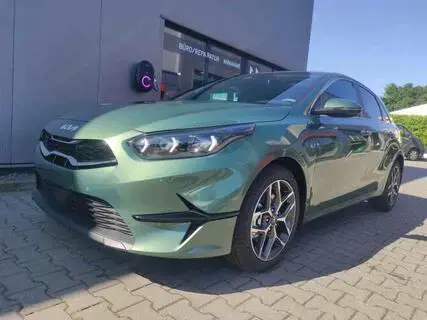 Kia Ceed / cee'd Platinum AT*LED*Navi*Shzg*PDCv+h*Cam*SD*17' 103...