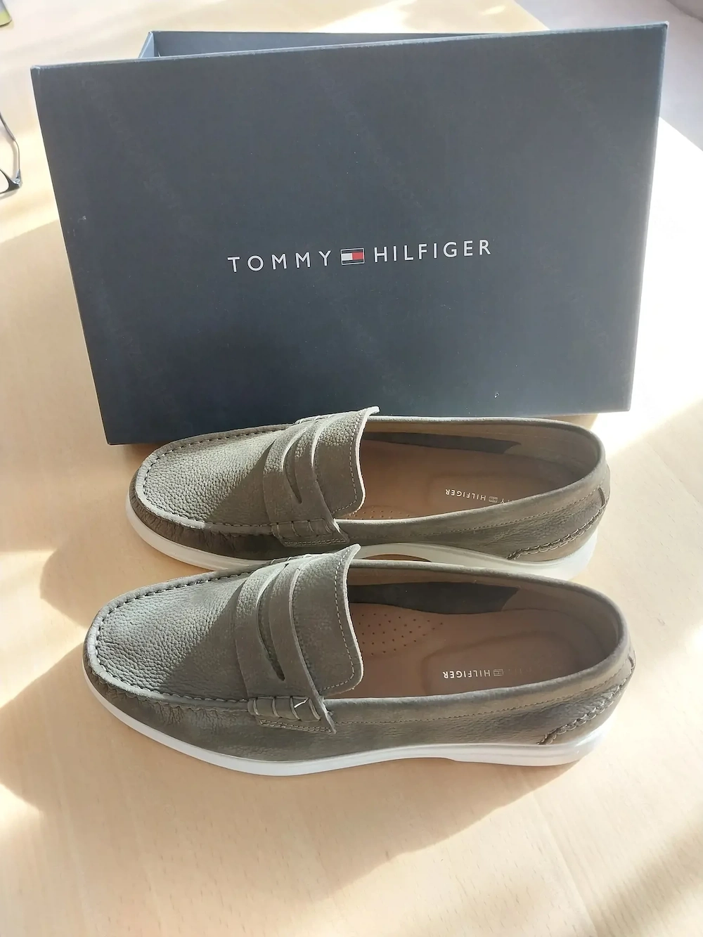 tommy hiliger schuhe Gr,42 neu 59,00    zu klein original preis  149,00