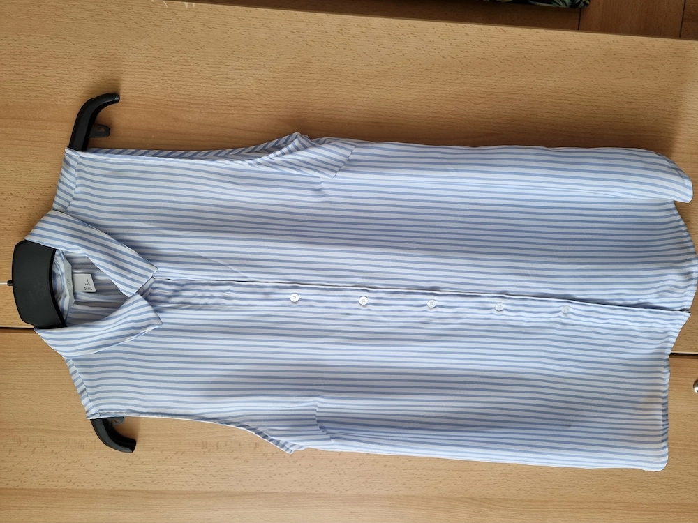 luftige Longbluse hellblau weiß
